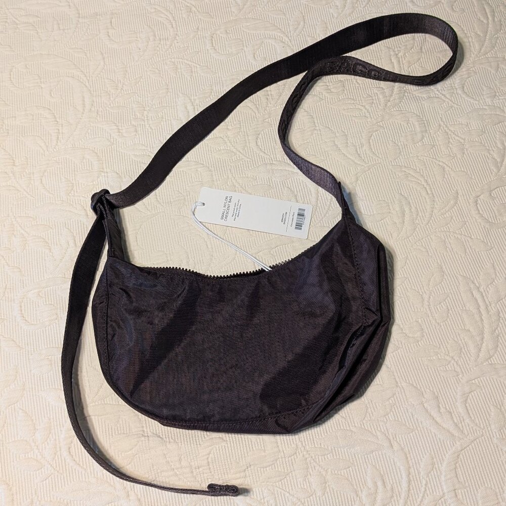 SOLD- NWT - Baggu Small Nylon Crescent Bag - Chocolate Plum